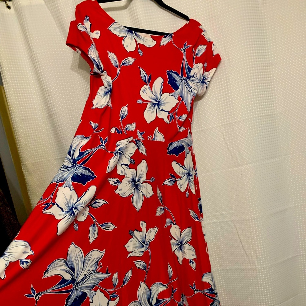 Beautiful Maxi Dress for 4th of July!